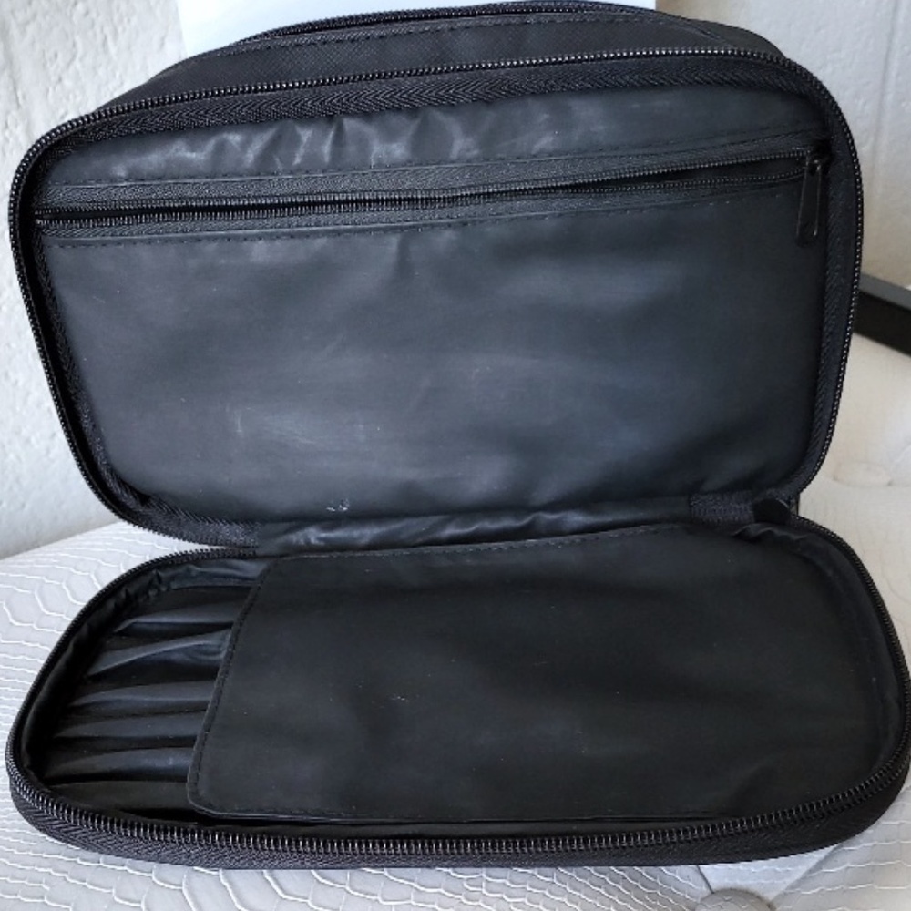 Dior Backstage Black Make-up  Zipper Pouch - Picture 9 of 14